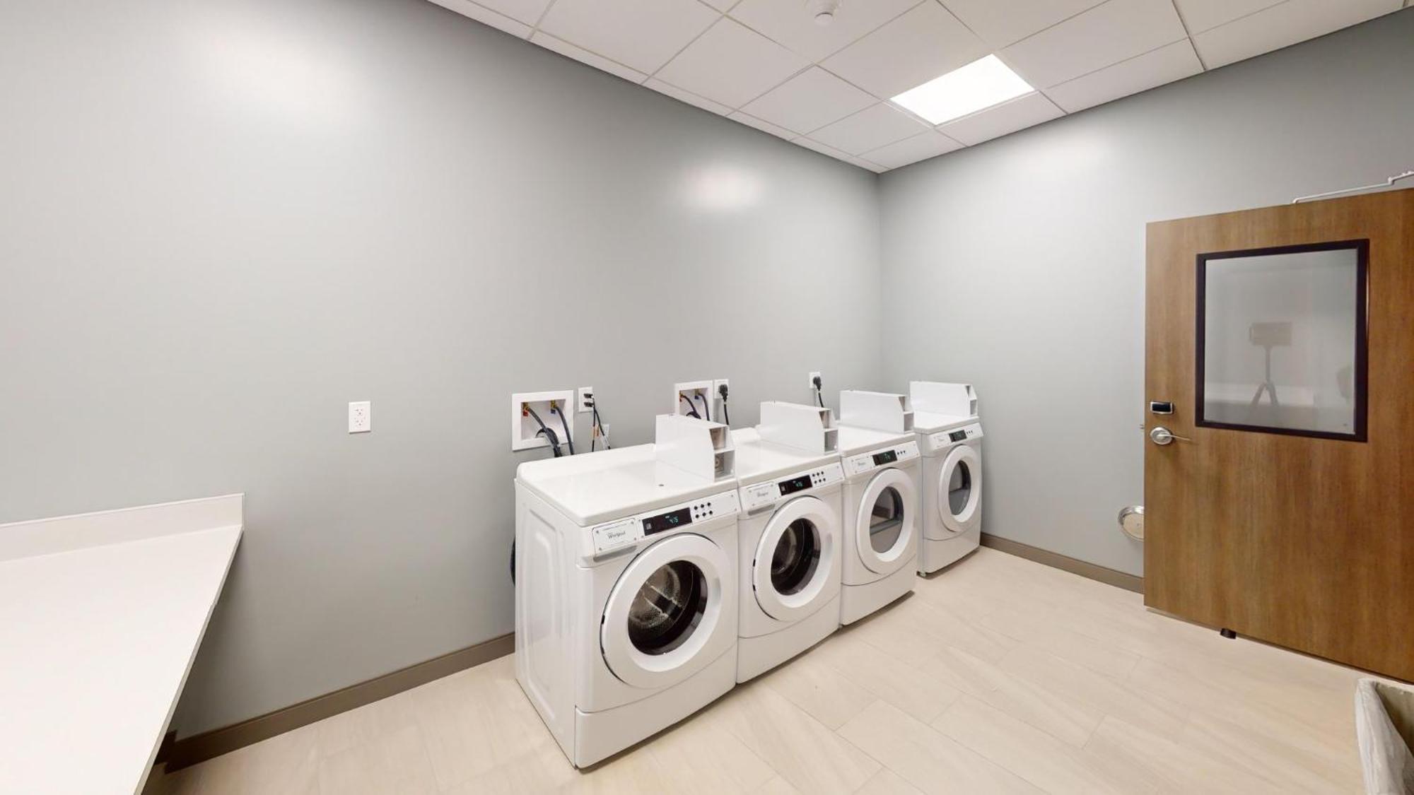Holiday Inn Express & Suites Chicago Schaumburg By Ihg Εξωτερικό φωτογραφία