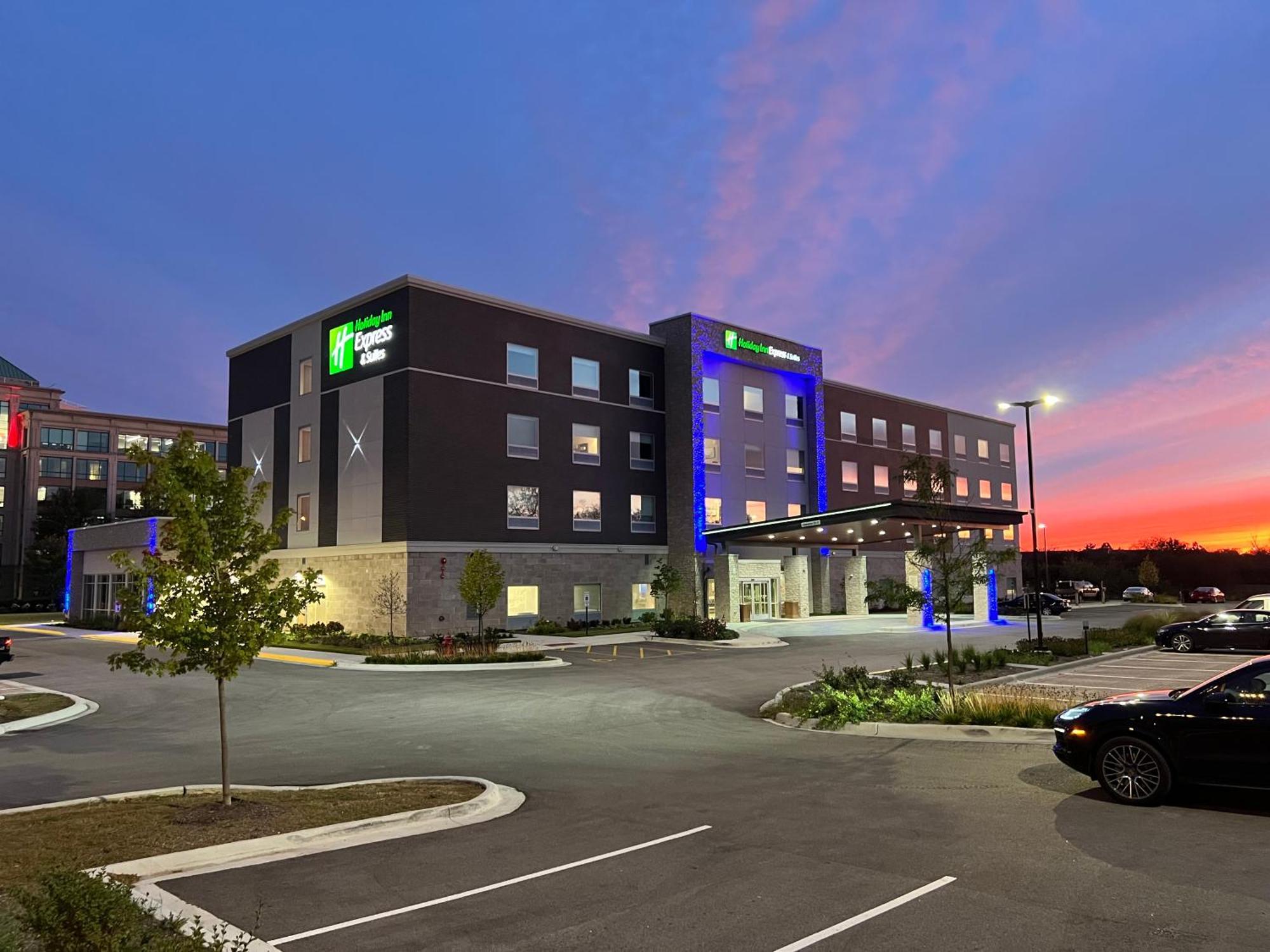 Holiday Inn Express & Suites Chicago Schaumburg By Ihg Εξωτερικό φωτογραφία