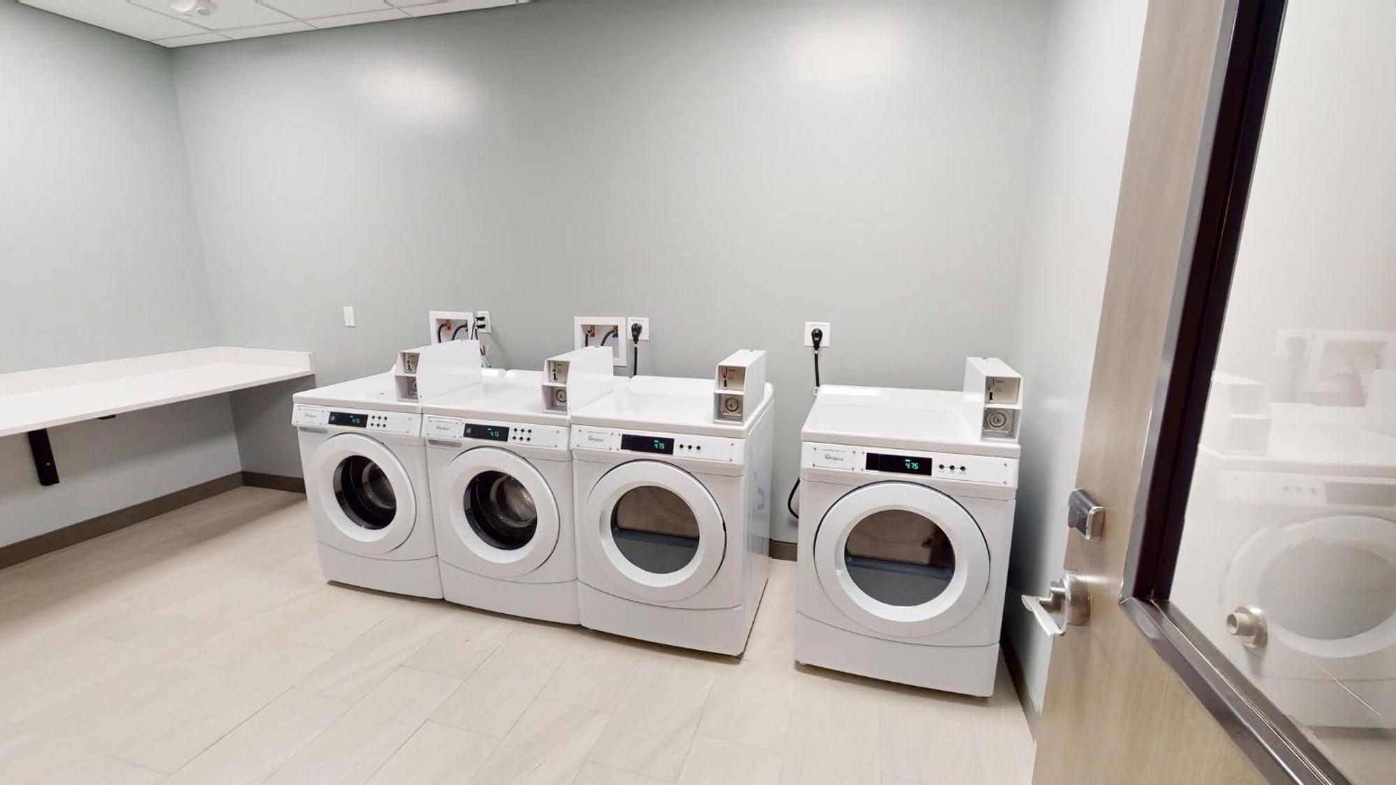 Holiday Inn Express & Suites Chicago Schaumburg By Ihg Εξωτερικό φωτογραφία