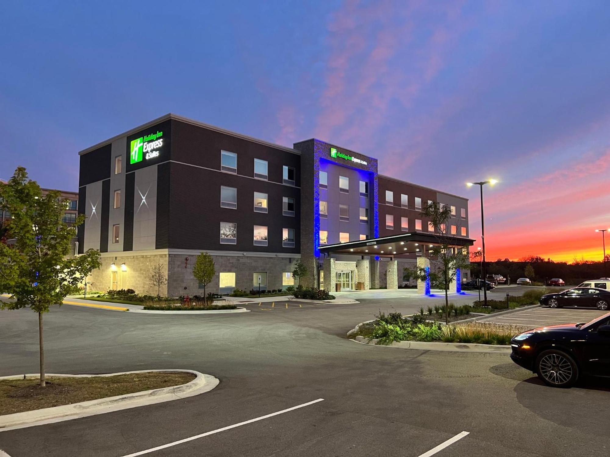 Holiday Inn Express & Suites Chicago Schaumburg By Ihg Εξωτερικό φωτογραφία